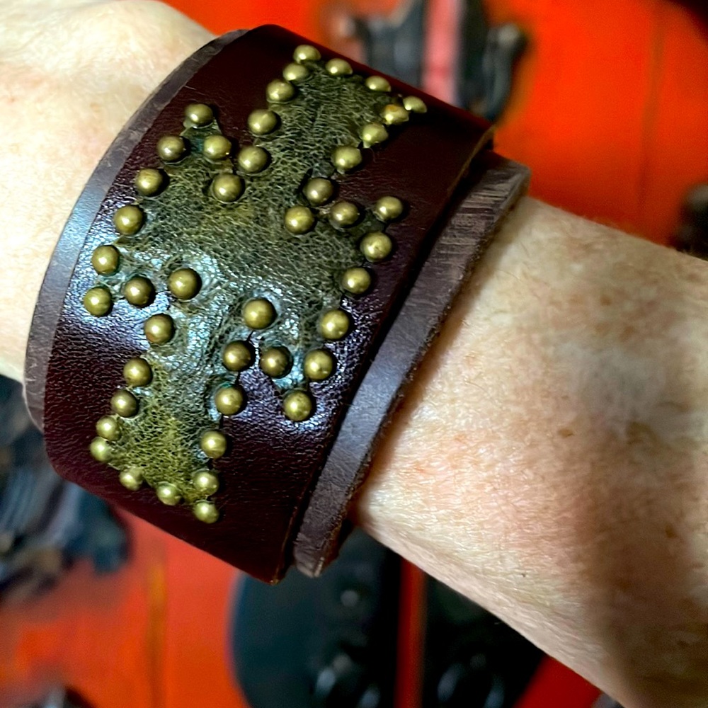 Cuff, leather bracelet
